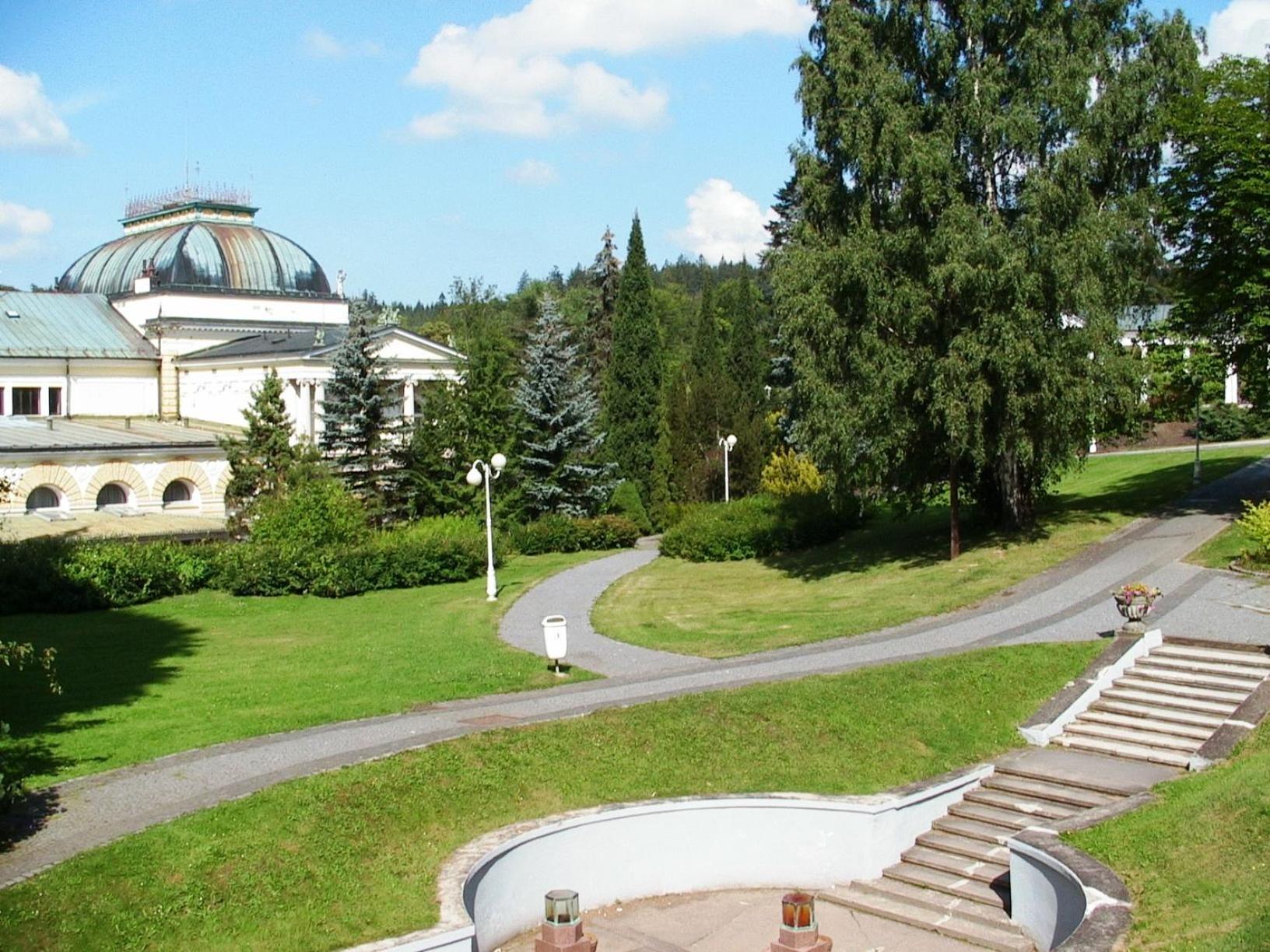 Apartment Barbara Mariánské Lázně Екстериор снимка